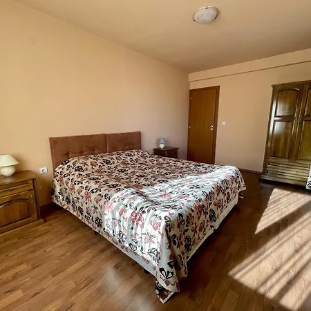 Private Next To Bellevue