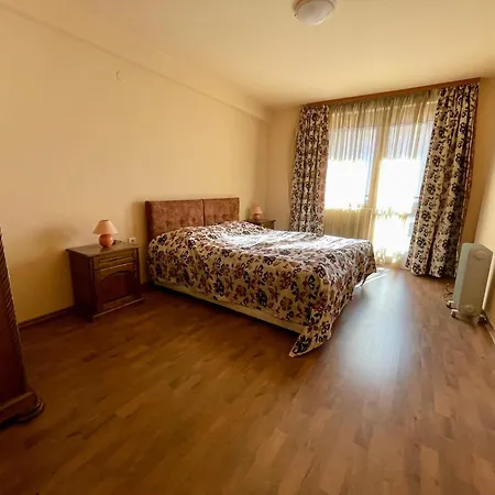 Апартамент Bellevue Residence 2 Apartments *